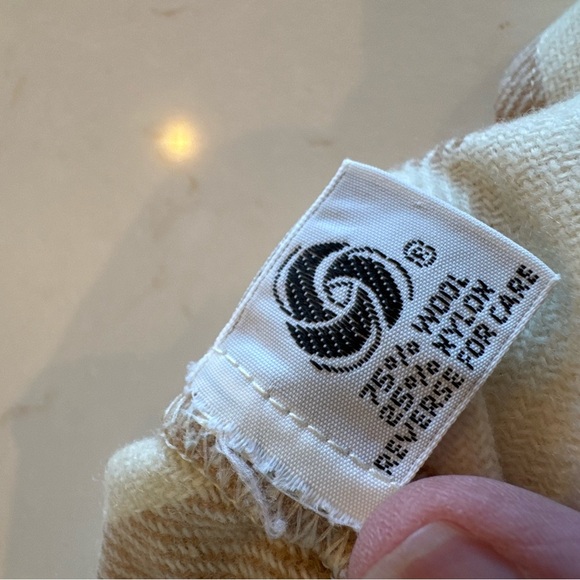 Vintage Retro Russ Petites Made in USA Wool A-Line Skirt / size 6 - Picture 7 of 9